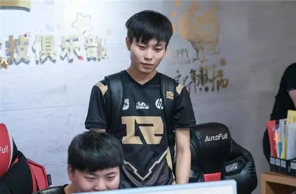 可尝试抢地